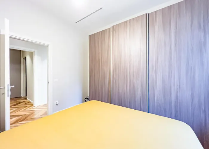 アパート Luxury *